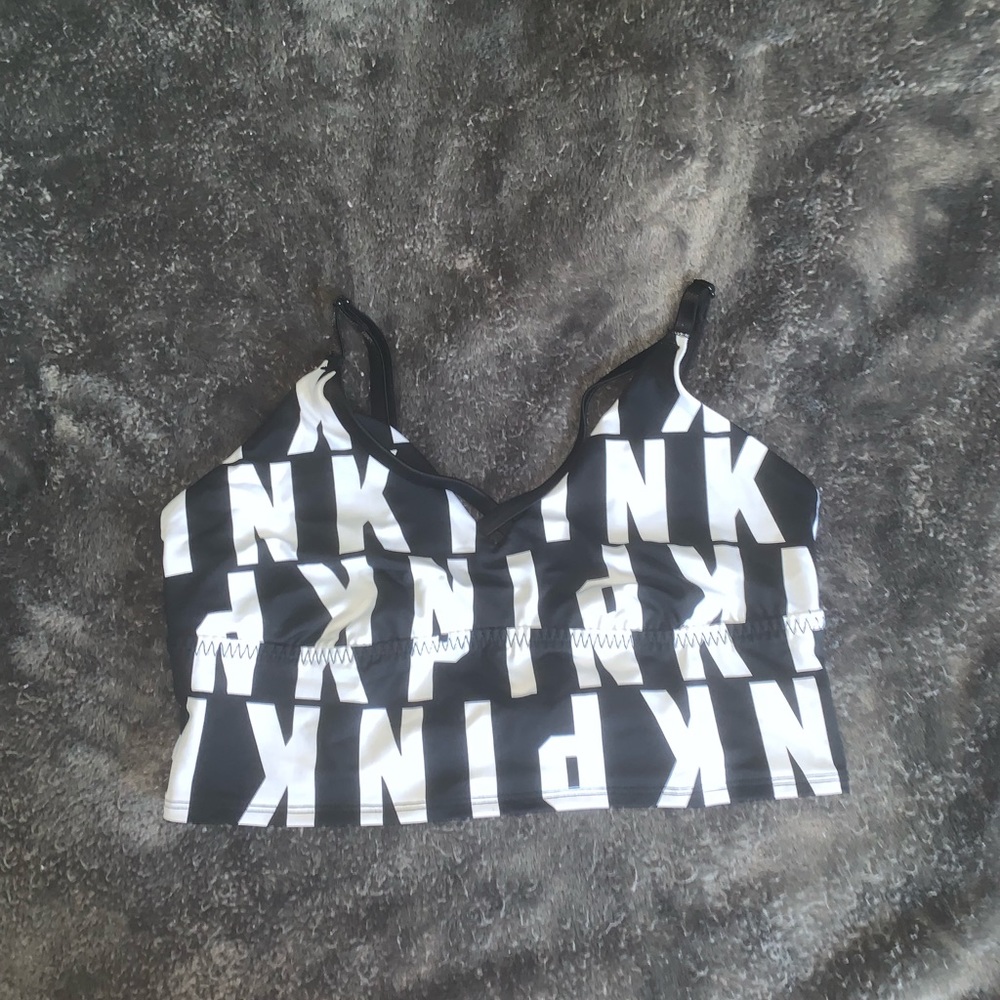sports bra